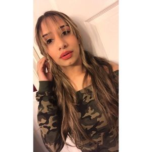 Meet your Posher, Olympia